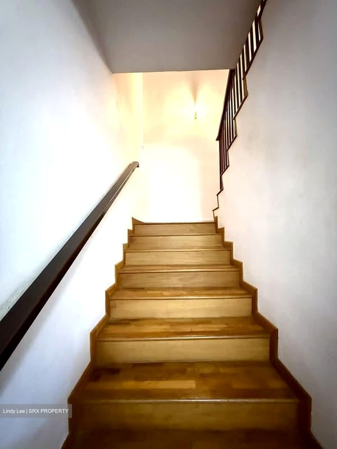 Richards Avenue (D19), Terrace #595445911
